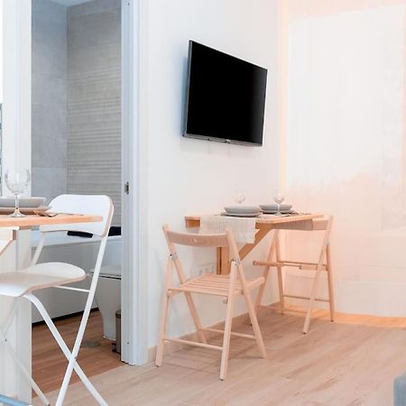 Acogedor Estudio En Triana Con Jacuzzi Y Wifi Севиля Екстериор снимка