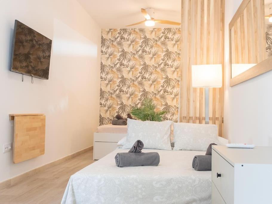 Acogedor Estudio En Triana Con Jacuzzi Y Wifi Севиля Екстериор снимка